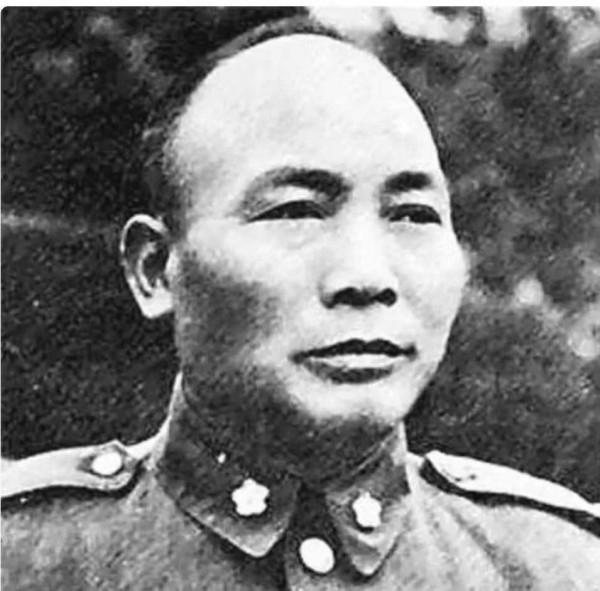 皖南事變後,林彪三見蔣介石次次不歡而散,老蔣稱他“幼稚可嘆” 皖南事變後,林彪三見蔣介石次次不歡而散,老蔣稱他“幼稚可嘆”