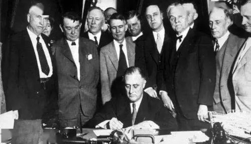 親，那些扛著炸藥包的共產黨員，用生命和鮮血守護的才叫民主