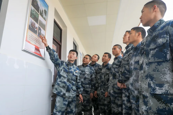 “12個1”,讓下連新兵感到溫暖! “12個1”,讓下連新兵感到溫暖!