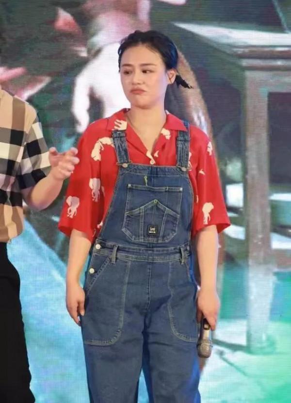 飯圈公主怪事多,票房不火,顏值翻車,七上春晚人氣不如逃稅主播 飯圈公主怪事多,票房不火,顏值翻車,七上春晚人氣不如逃稅主播