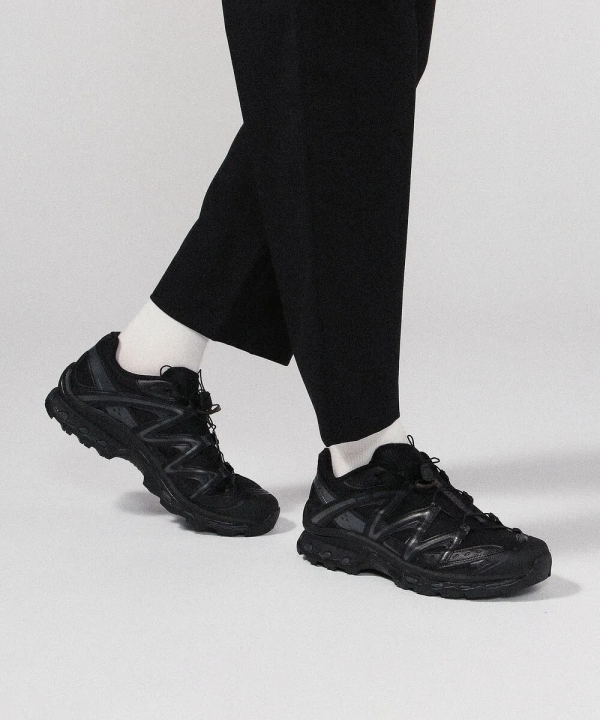 如果女朋友一生氣就踩你的「小白鞋」,那麼這篇請收藏|球鞋推薦 如果女朋友一生氣就踩你的「小白鞋」,那麼這篇請收藏|球鞋推薦