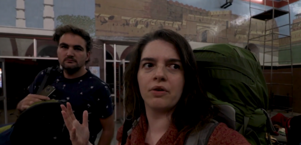 美國夫婦乘坐印度火車，買了二等座，一路上差點把隔夜飯吐出來