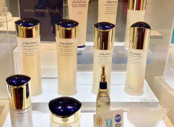 乳液測評:這些保溼乳液口碑好,有效美白淡斑、提亮膚色、去黃氣 乳液測評:這些保溼乳液口碑好,有效美白淡斑、提亮膚色、去黃氣