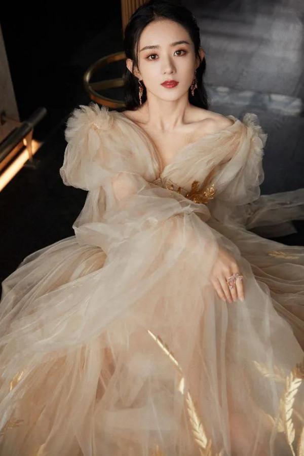 趙麗穎離婚後，越來越美