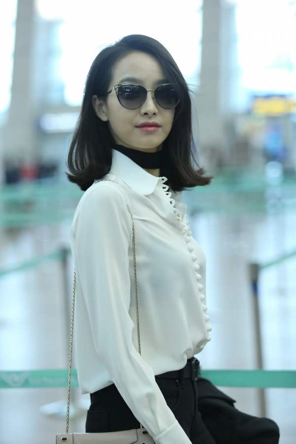 宋茜紅毯上班與機場私圖，你更喜歡哪個狀態下的她