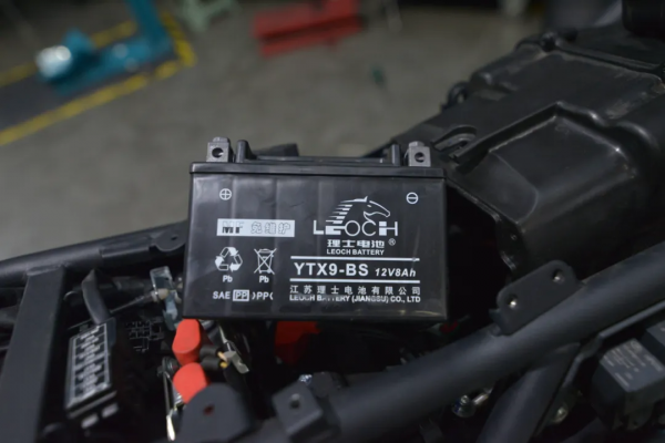 拆拆看-高金GK500 高規格但並不完美