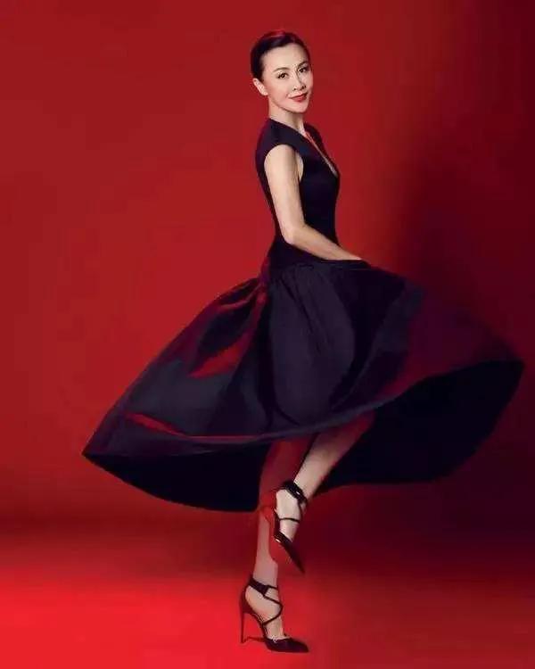 劉嘉玲，側漏的霸氣