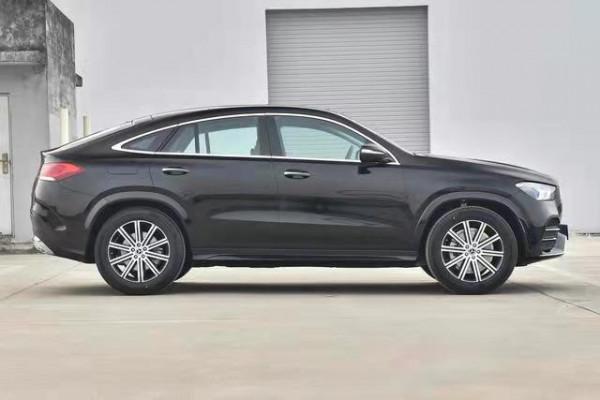 詳解賓士GLE轎跑，空間寬敞，外觀個性，配2&period;0T發動機&plus;9AT變速箱