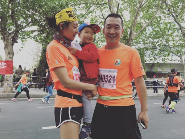 一年減肥35斤,這位媽媽一不小心變身「神奇女俠」 一年減肥35斤,這位媽媽一不小心變身「神奇女俠」