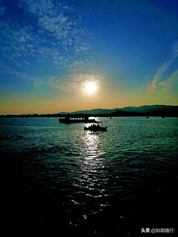 漁舟唱晚~暮色中的頤和園 漁舟唱晚~暮色中的頤和園