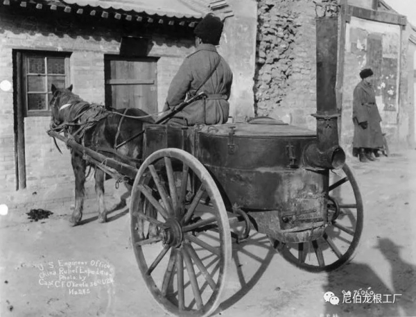 灰色牲口投食器：蘇俄牽引式野戰廚房小史