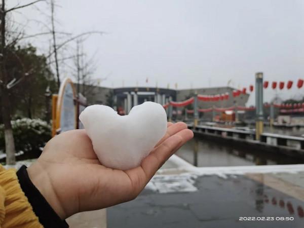 2022初雪降臨！冰墩墩驚喜亮相龍虎山