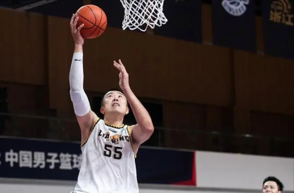 盤點男籃集訓隊最有爭議的幾名球員：廣東兩將上榜，大韓真的老了