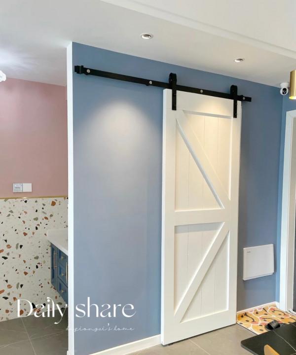 走進她家，才知什麼叫比樣板間還美，舒適又治癒，是理想中的家