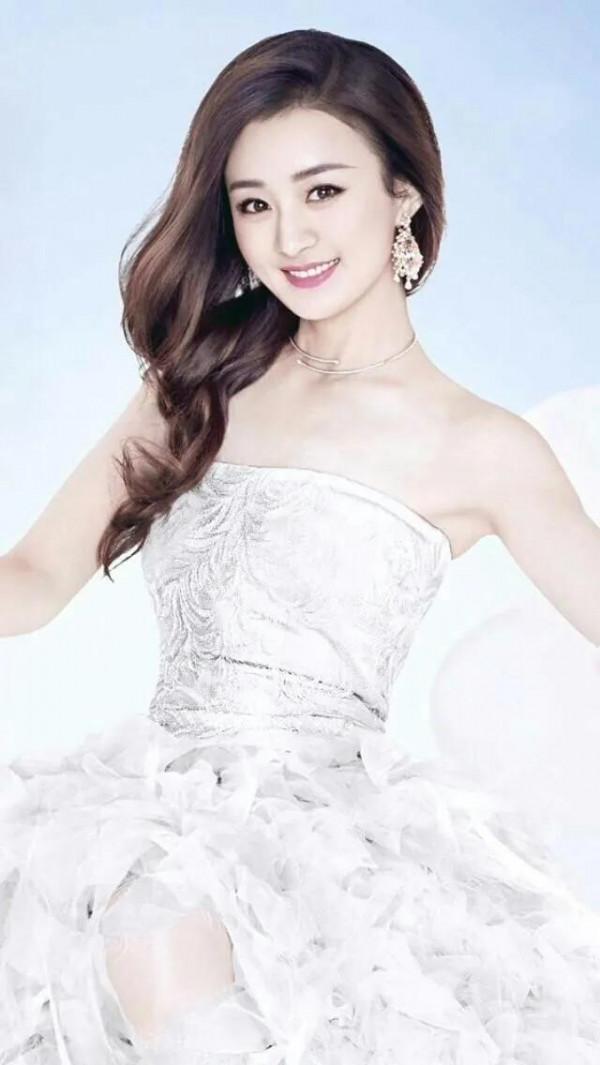 分享一組趙麗穎的美照桌布