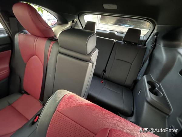 皇冠陸放,實車非常“震撼” 皇冠陸放,實車非常“震撼”