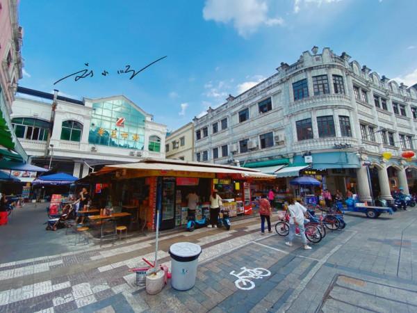 佛山市順德區著名的商業街,兩側都是傳統騎樓,彷彿穿越到了南洋 佛山市順德區著名的商業街,兩側都是傳統騎樓,彷彿穿越到了南洋