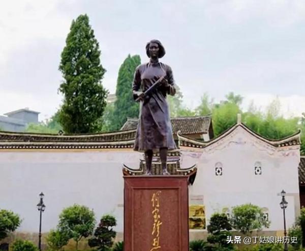 何寶珍犧牲後：丈夫深情緬懷，周總理找回三個子女，後人皆不簡單