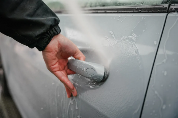 不斂鋒芒&mdash;&mdash;寶馬4系 羅利普斯隱形車衣施工案例