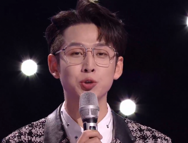 湖南臺新主持跨年亮相即翻車，找不到鏡頭不會接話，何炅都帶不動