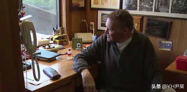 震驚美國的詐騙奇案，女騙子讓自己17歲女兒嫁給60歲老男人