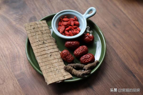 90歲奶奶常買豬腰燉湯,天冷也不擔心,腰腿利索身體很不錯 90歲奶奶常買豬腰燉湯,天冷也不擔心,腰腿利索身體很不錯