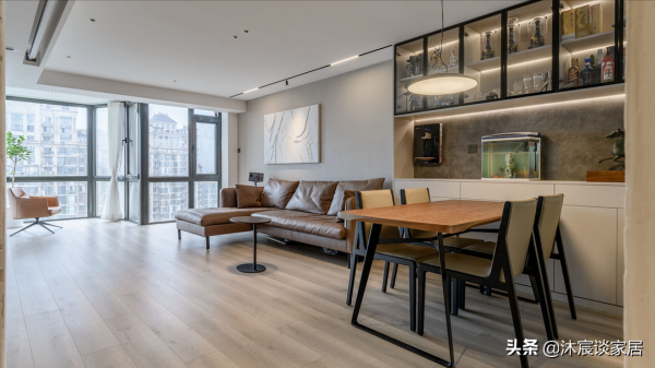 越來越多年輕人選擇客廳不裝電視,還真別說,這樣的家出彩又實用 越來越多年輕人選擇客廳不裝電視,還真別說,這樣的家出彩又實用