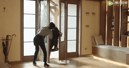 衝著張嘉倪的肩頸線，我追了這部戲