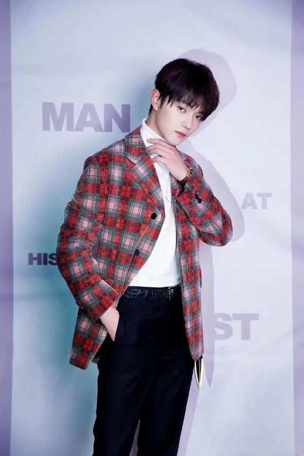 雷佳音李現撞衫遭吐槽！33位男星撞衫修羅場，誰醜誰尷尬