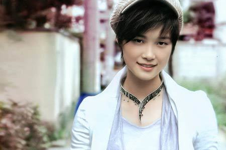 無價之姐，李宇春的黑紅往事，她是劃時代的標籤，憑什麼紅那麼久