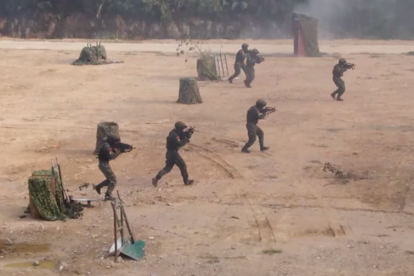 執行任務先&OpenCurlyDoubleQuote;化妝&rdquo;！探訪特戰部隊雪豹突擊隊