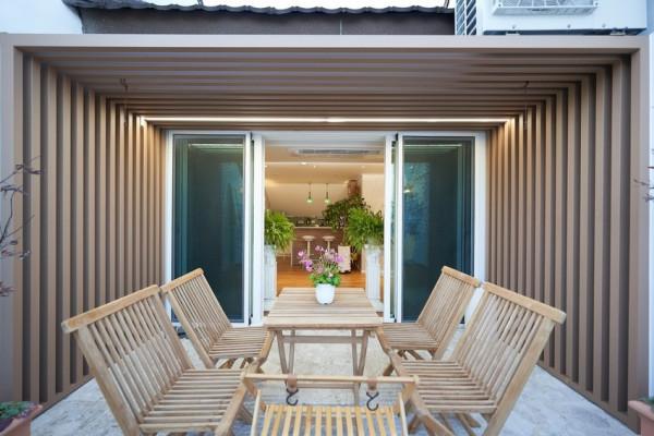 206㎡頂復買得比別墅值，雖然沒有花園但露臺改成茶室，一樣愜意