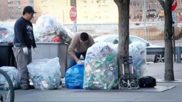 為何有些美國華人撿廢品幹清潔也不回故鄉創業享福？