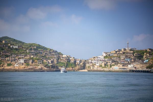 青浜島，浮華塵世外的“海上布達拉宮”，去當幾日快樂島民