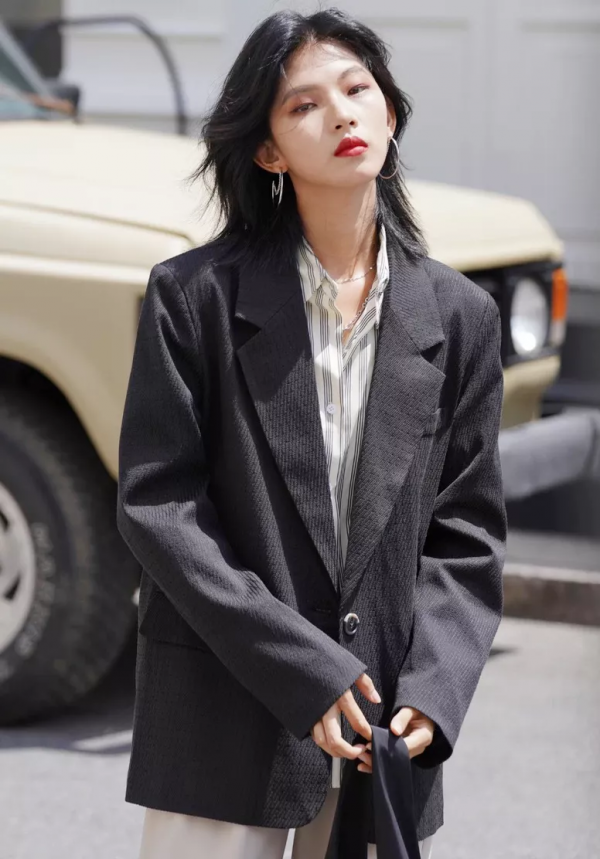 奶奶衫+連衣裙、西裝+闊腿褲，今秋王炸組合，顯高顯瘦炸了