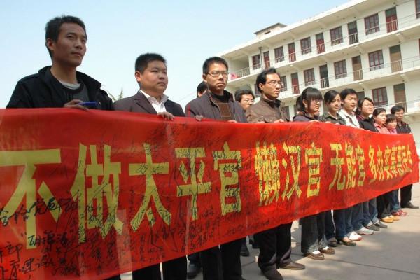 新年農村再迎禁令，4種習俗或暫停，村幹部帶頭遵守！村村涉及