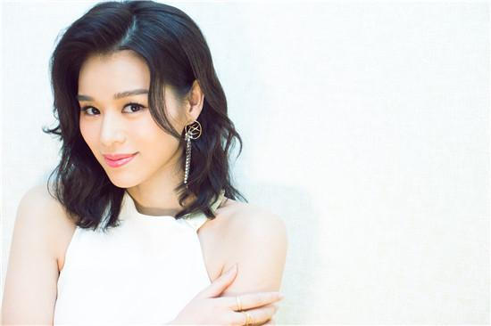 明星迴村“土味現形記”：舞臺上有多光鮮亮麗，回家就有多接地氣