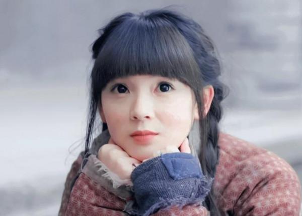 蘿莉臉太騙人！竟是隱形高個，看臉150看腿170，原來錯怪男星矮了