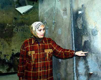 美式戰爭慘案：致命“鋼雨”從天而降，上千活人被釘成篩子