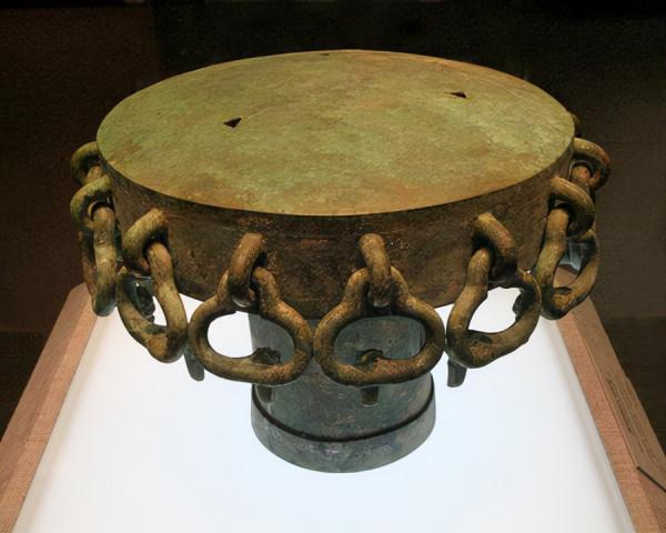 國防施工竟炸出古墓,墓主人身穿玉石金絲戰甲,竟能令人起死回生 國防施工竟炸出古墓,墓主人身穿玉石金絲戰甲,竟能令人起死回生