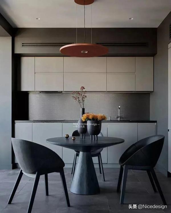 80平米灰米色用流暢的線條和極簡的風格營造平靜生活 80平米灰米色用流暢的線條和極簡的風格營造平靜生活