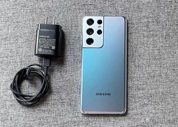 科技指南好物推薦2：BOW三折鍵盤、iPadmini、華為MateBookE等