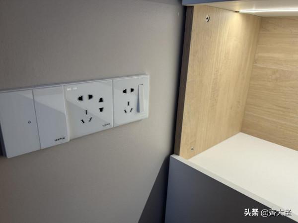 兩招空間擴容!10㎡臥室竟能塞下101個登機箱 兩招空間擴容!10㎡臥室竟能塞下101個登機箱