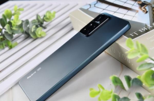 年終手機盤點：2021年好評率最高的十款手機，有你在用的嗎？