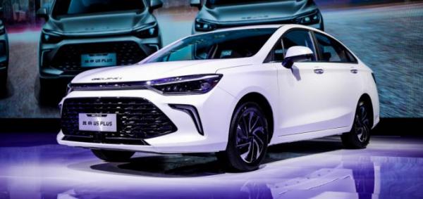 雙聯屏+貫穿式尾燈 北京U5 PLUS插混版曝光 雙聯屏+貫穿式尾燈 北京U5 PLUS插混版曝光