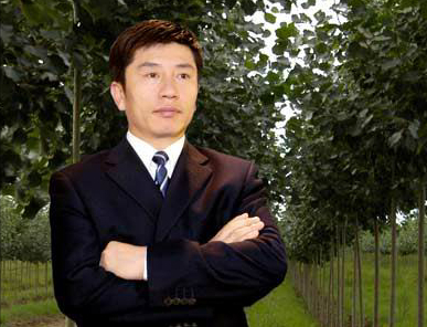 萬里大坑人？陳相貴一心想要做首富，靠善良的外表騙到12.79億