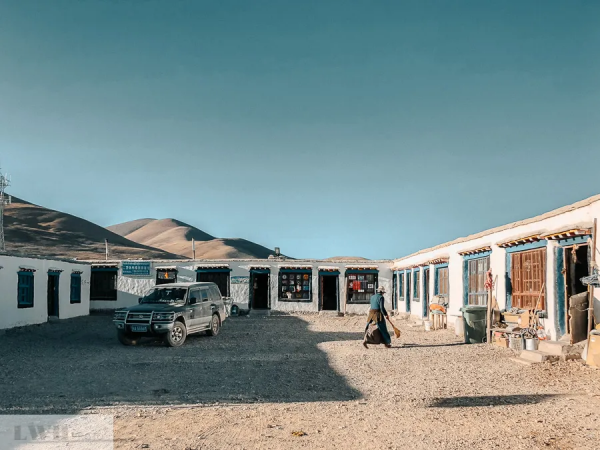 兩個人，一輛車，阿里北線無人區穿越