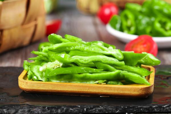 吃飯不規律不會傷胃，吃涼的不會傷胃，真正有害的是這五點