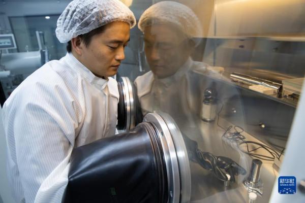 新華全媒+｜嫦娥五號月球樣品最新研究成果釋出 重新整理月球演化傳統認知