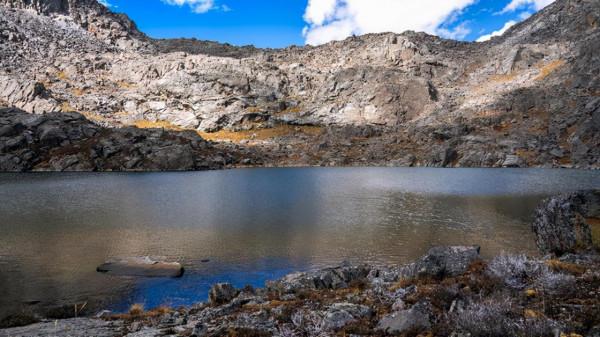 川西海拔最高最大最藍的海子——亞莫措根